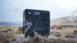 Bluetti AC240 portable power getting splashed.