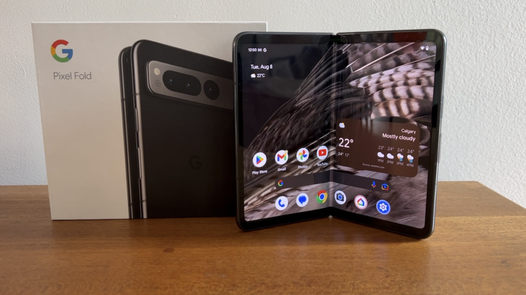 GOOGLE PIXEL FOLD with box.