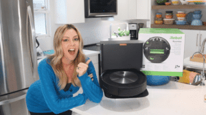 erin,tech,technology,review,blogger,vlogger,canada,usa,america,best,gadget,irobot,roomba,robot,vacuum,sweep,j7,j7+,plus,whats new,worth it,upgrade,mapping,gentler,less bumps,poop,pet waste,pet accident,recognize,see,learn,hazard recognition,new features,holiday,gift idea,how to,map,spot clean,quality,how well,carpet,floor,rug