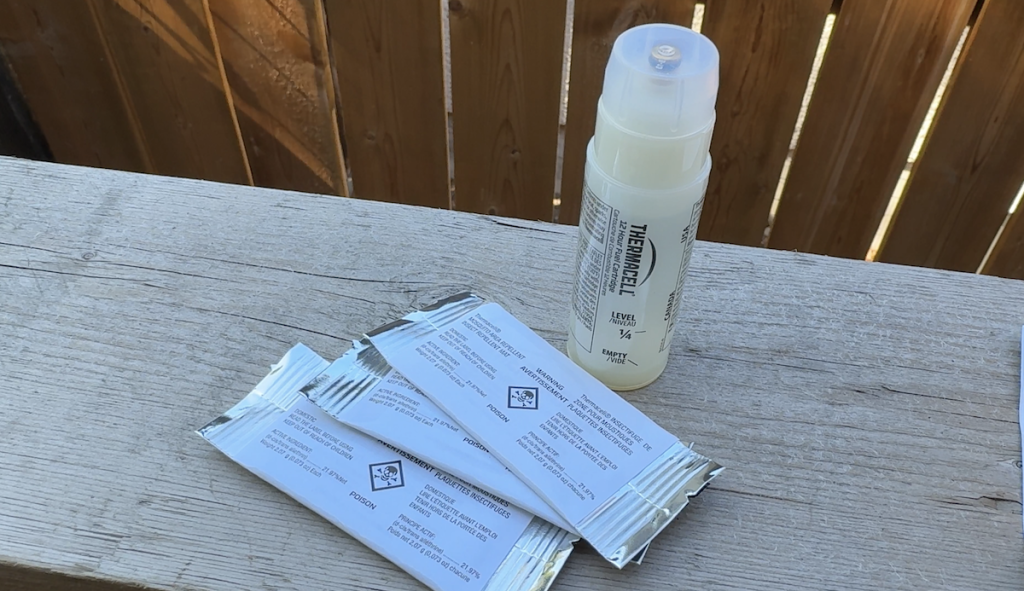 Butane fuel refill with 3 replacement mats on a table.