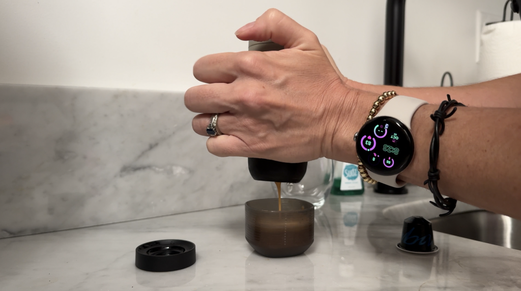Wacaco Miniprresso NS2 review making espresso shot.